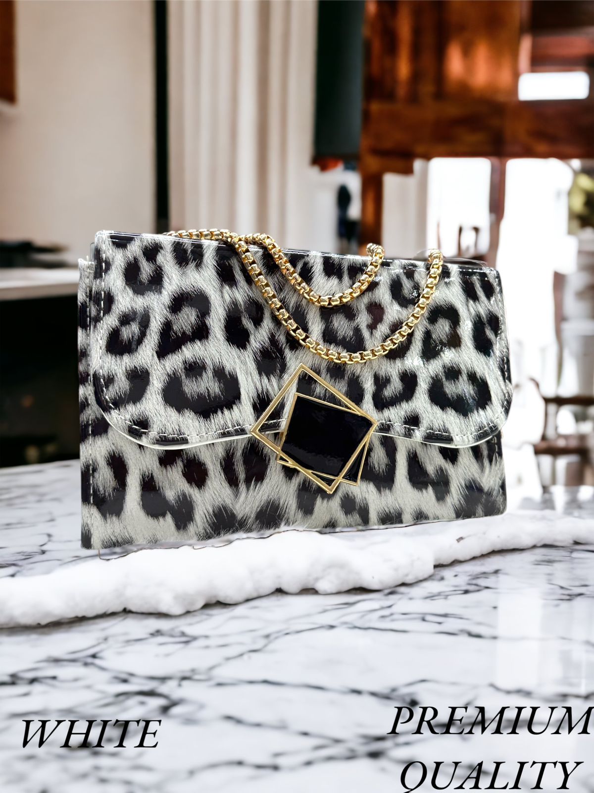 Wild Elegance: Cheetah Print Square-Fitting Sling Bag